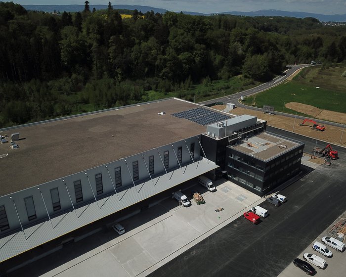 Halle logistique Camion Transporte à Vufflens-la-Ville